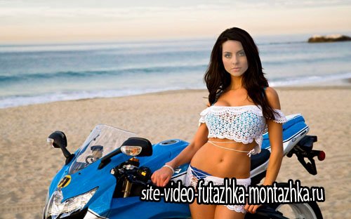 Шаблон psd женский - Девушка на берегу моря с мотоциклом