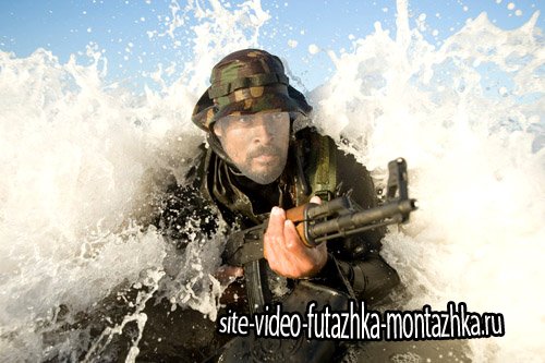 Шаблон мужской - Военный с автоматом в воде